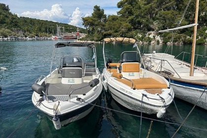 Miete Motorboot Karel 480 XS Paxos
