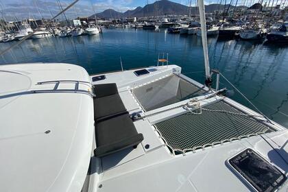 Verhuur Catamaran Lagoon Lagoon 400 new Lanzarote