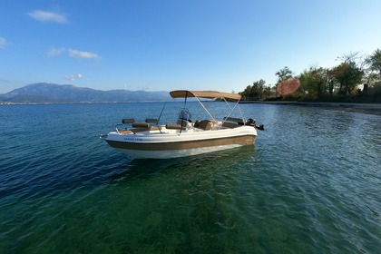 Hire Boat without licence  karel ithaka 5.5 Santorini