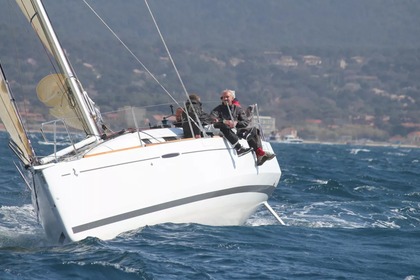 Charter Sailboat Beneteau First 30 Boulogne-sur-Mer