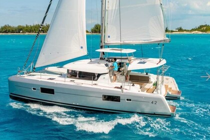 Miete Katamaran Queen Lagoon 42 Neapel