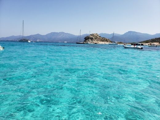 Saint-Florent Motorboat Mirage boat Sting 700 alt tag text