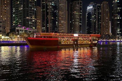 Verhuur Motorjacht Sparkman & Stephens 104 Dubai Marina