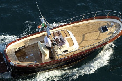 Charter Motorboat Fratelli Aprea 750 Positano