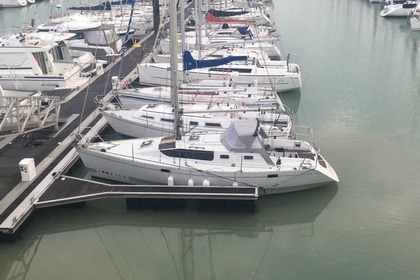 Charter Sailboat Kirie - Feeling Feeling 326 La Rochelle