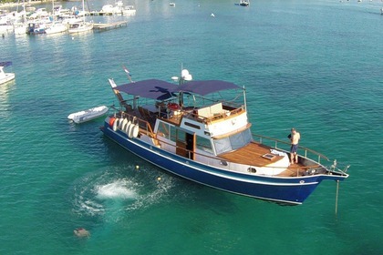 Charter Motorboat Princess V52 Trieste