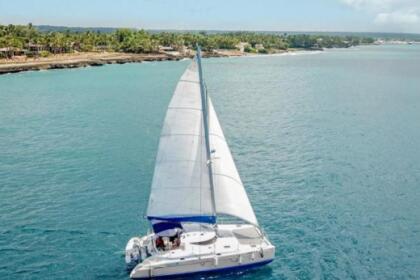 Charter Catamaran Happy Wind 38 La Romana