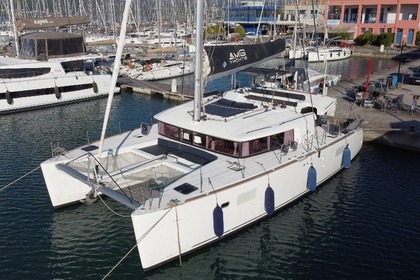 Charter Catamaran Lagoon Lagoon 450f Palairos