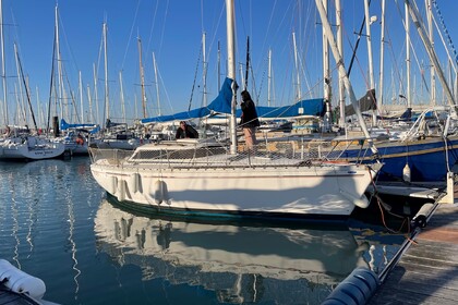 Rental Sailboat Jeanneau Fantasia La Rochelle