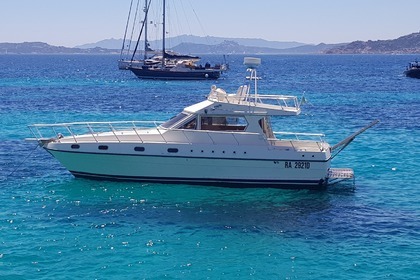 Hyra båt Motorbåt Piantoni Hurricane 35 La Maddalena