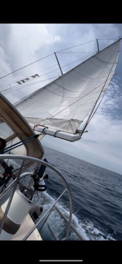 San Vincenzo Sailboat Itinerari Settimanali Comet 50 alt tag text