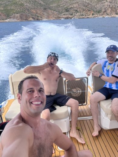 Dénia Motorboat AQUILA 32 Power Catamaran alt tag text