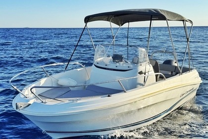 Rental Motorboat Jeanneau Cap Camarat 5.5 Cc Šibenik