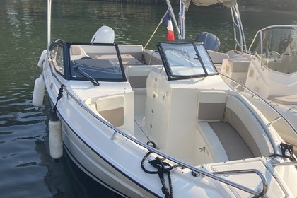 Charter Motorboat Quicksilver Bow rider 675 Mandelieu-La Napoule