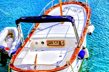 Noleggio Barca a motore F.lli Mileo Leucosya 7,80 Tricase Porto