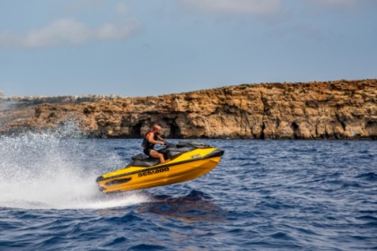 Miete Jet-Ski Seadoo RXP-X-300 San Ġiljan