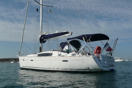 Rental Sailboat Beneteau Oceanis 40 Les Sables-d'Olonne