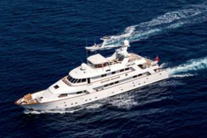 Aluguel Iate Rossato 130 83990 Saint-Tropez
