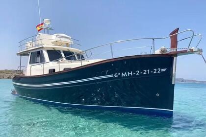 Hire Motor yacht Menorquin 120 Colònia de Sant Jordi