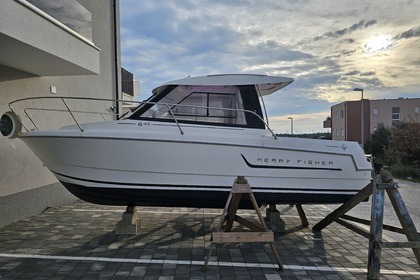 Charter Motorboat Jeanneau Merry Fisher 645 Pakoštane