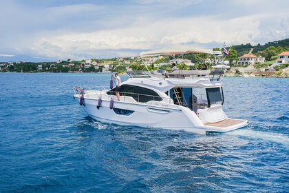 Rental Motorboat Sessa Marine 47 Fly Marina Lav