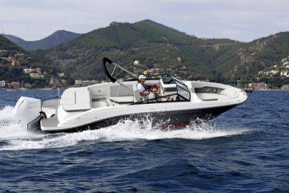 Location Bateau à moteur Sea Ray 230 Spx Saint-Raphaël