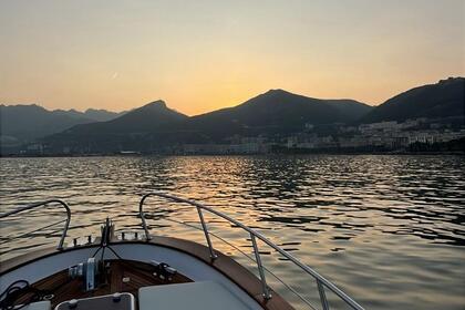 Noleggio Barca a motore Fratelli Aprea Gozzo semicabin 765 Praiano