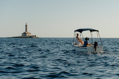 Rental Boat without license  Ven Zorana 501 As Premantura