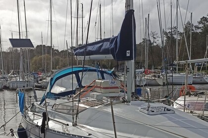 Location Voilier Beneteau Oceanis320 Quiberon