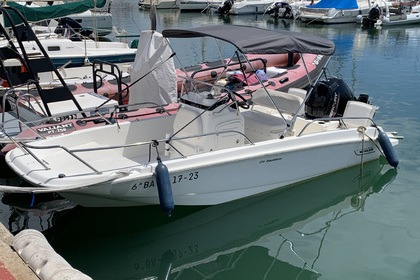 Hire Motorboat Boston Whaler 170 Dauntless Sitges