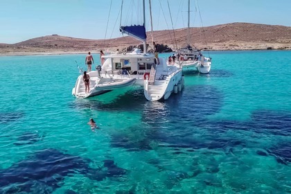 Hire Catamaran Lagoon 440 Fly Mykonos