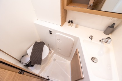 Hire Catamaran  Lagoon 42 Lefkada