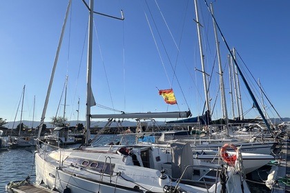 Hire Sailboat Beneteau Oceanis 31 Vilagarcía de Arousa