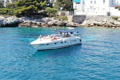 Charter Motorboat Fairline Targa 42 Cannes