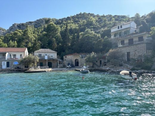 Makarska Motorboat Pacific Craft 670 Open alt tag text