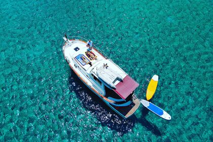 Alquiler Lancha Menorquin Yachts 110 Cala Galdana