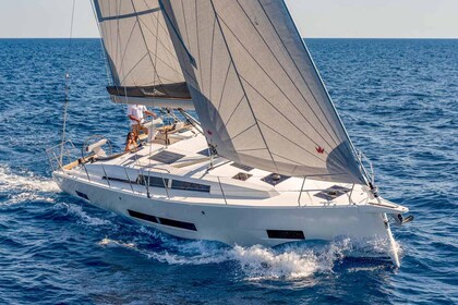 Hire Sailboat Hanse Yachts Hanse 410 Šibenik