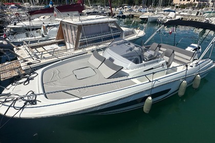 Location Bateau à moteur JEANNEAU CAP CAMARAT 7.5 Cogolin