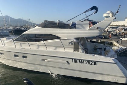 Hire Motorboat Azimut Azimut 43 Castellammare di Stabia