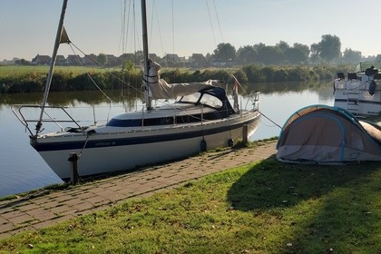 Hire Sailboat Friendship 28 Naarden