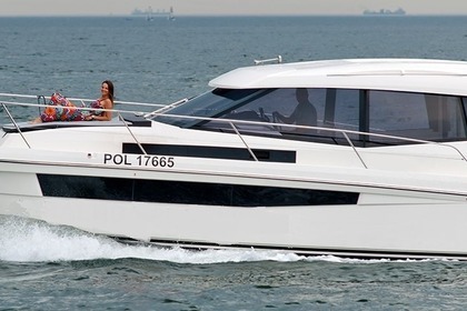 Hire Motorboat Baltica Platinum 989 Gizycko