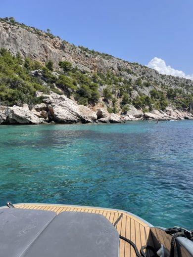 Hvar Motorboat Rand Leisure 28 alt tag text