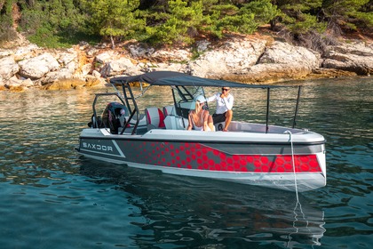 Rental Motorboat Saxdor Pro sport 200 Pag