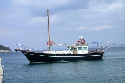 Charter Motorboat wooden sailing wooden sailing Halkidiki