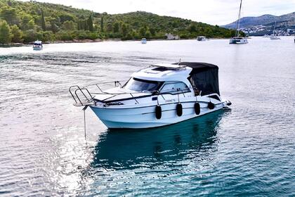 Miete Motorboot Beneteau Antares 8 ob Trogir