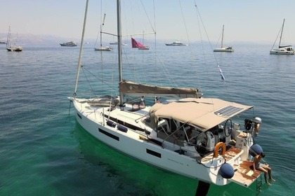 Rental Sailboat Jeanneau Sun Odyssey 440 Corfu