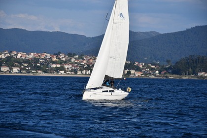 Alquiler Velero Hanse 315 Bayona