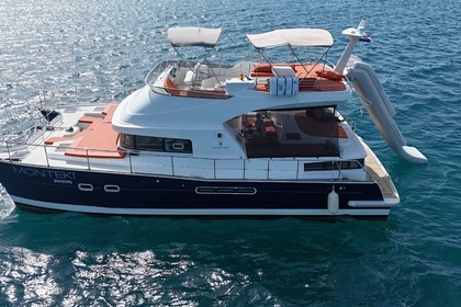 Rental Catamaran Lagoon Lagoon 44 motor boat Poreč
