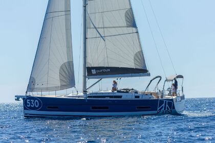 Hire Sailboat Dufour Yachts Dufour 530 - 5 + 1 cab. Pozzuoli