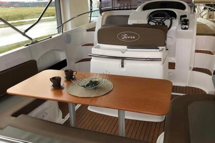 Location Bateau à moteur Saver 750 Capri